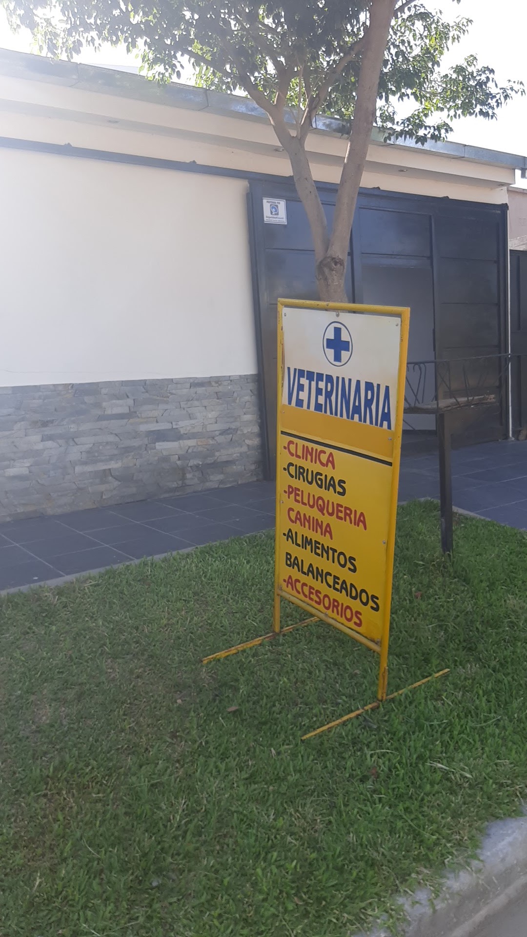 Fachada del Consultorio Veterinario en Corrientes